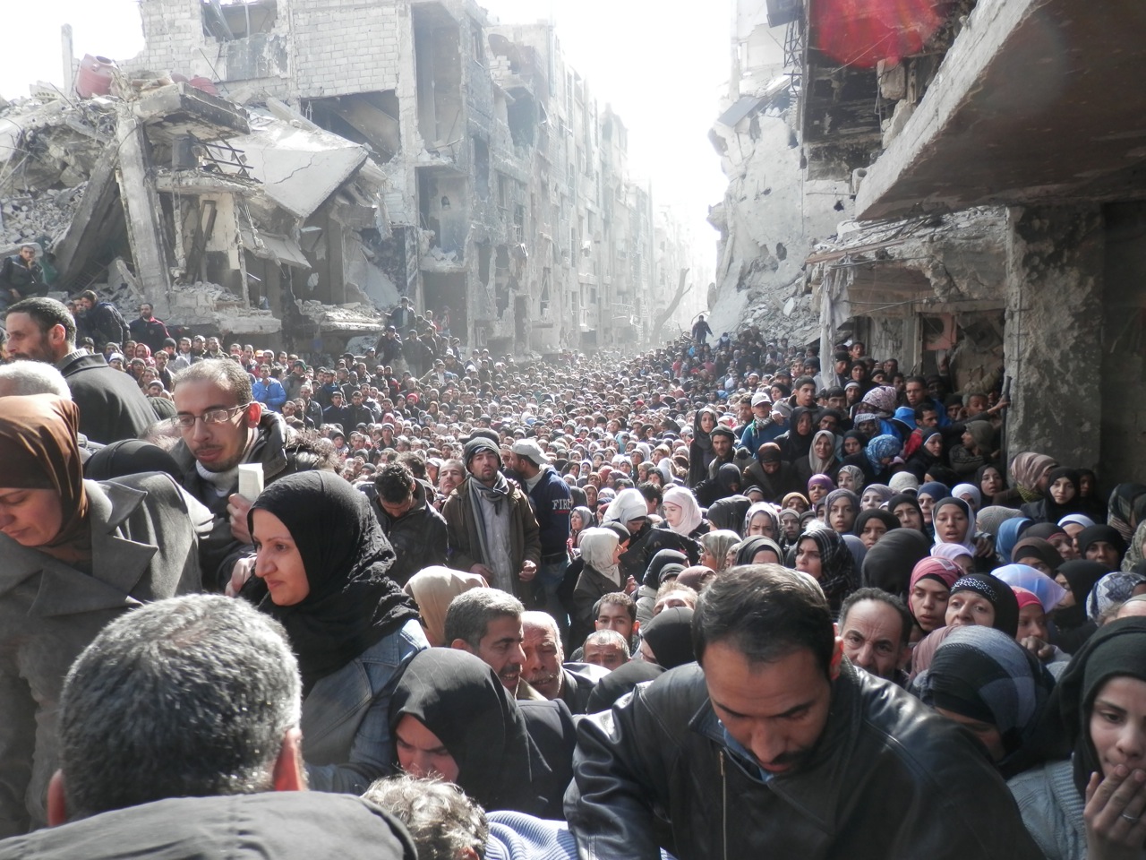 Figures to better understand how the war in Syria is affecting the Palestinian refugees in Jordan