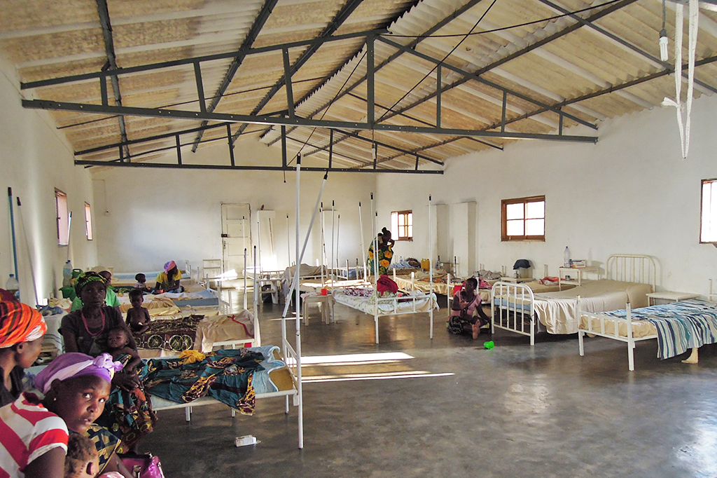 The Probitas Foundation promotes a laboratory improvement project at the Nossa Senhora da Paz Hospital in Cubal, Angola