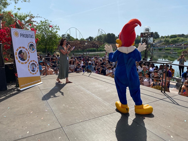 Dinem Junts travels to Port Aventura