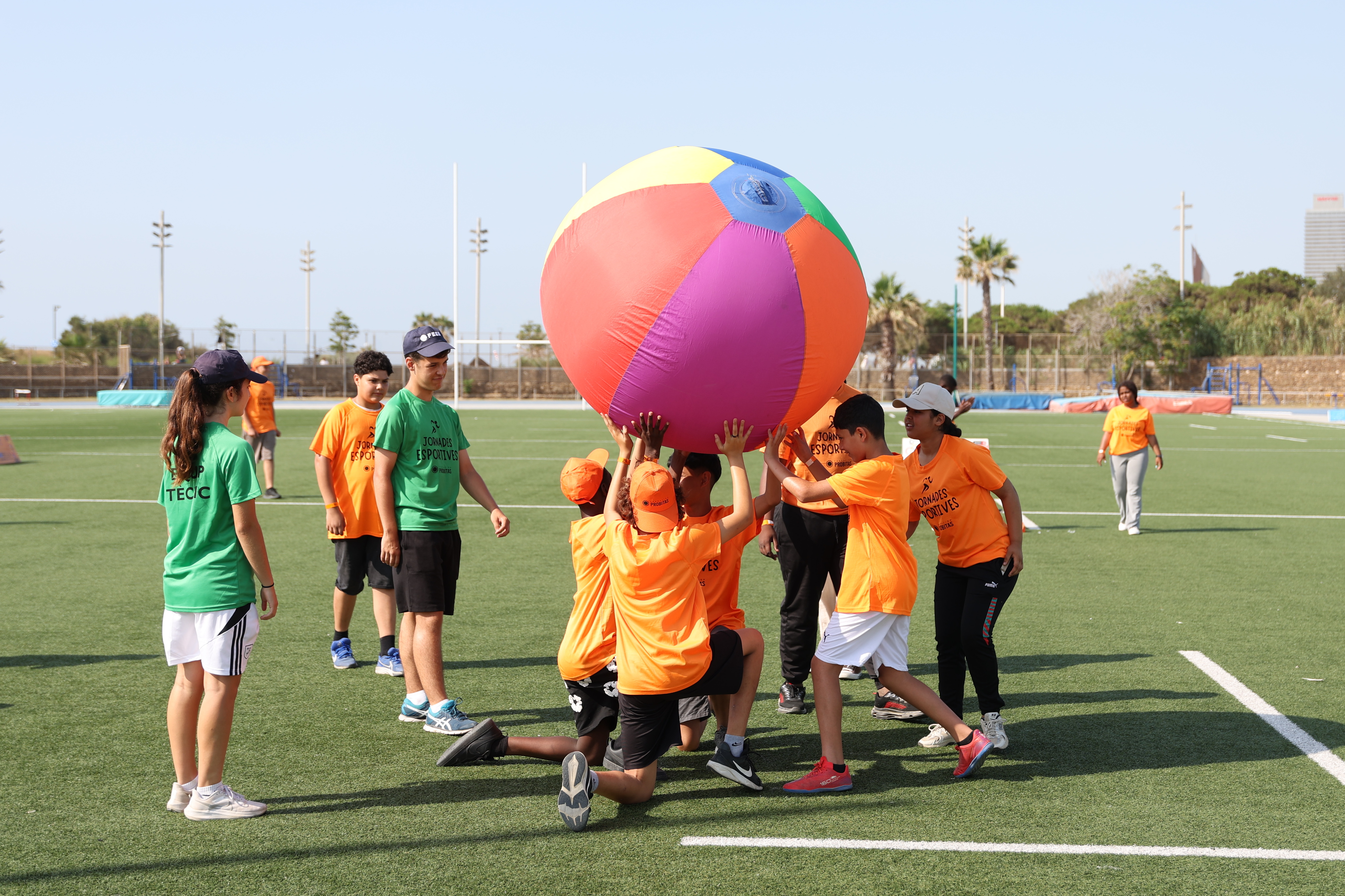 We celebrate the end of the “Dinem Junts” school year with the sports event “Move for Health” We celebrate the end of the “Dinem Junts” school year with the sports event “Move for Health”